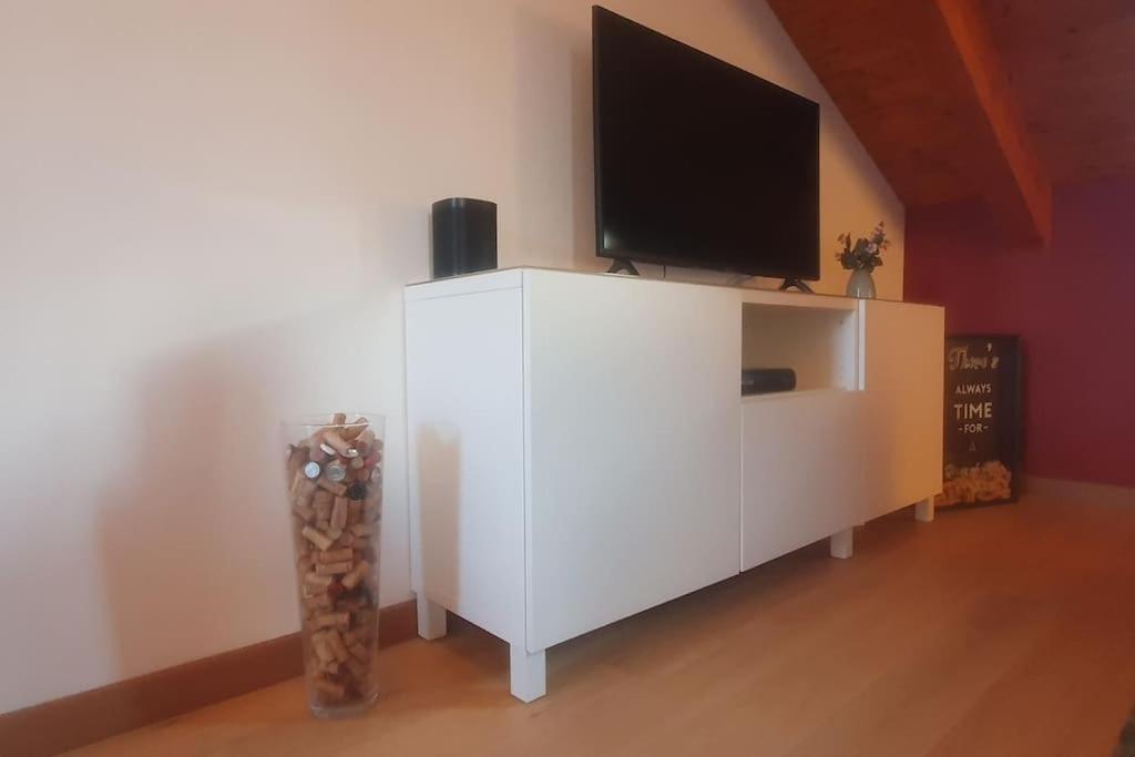 Charming 2.5Room Flat In Center Of Monforte D'Alba Eksteriør billede