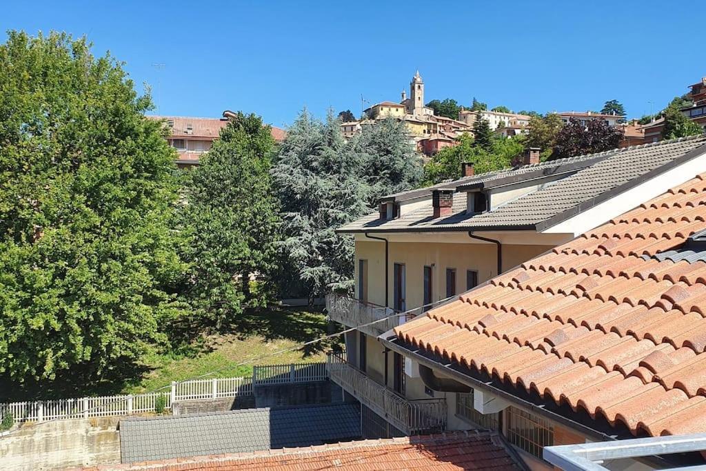 Charming 2.5Room Flat In Center Of Monforte D'Alba Eksteriør billede