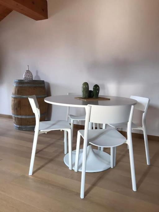 Charming 2.5Room Flat In Center Of Monforte D'Alba Eksteriør billede