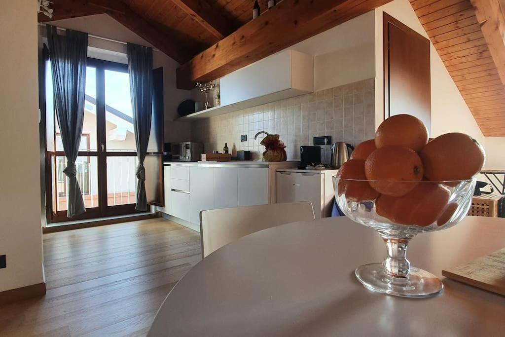 Charming 2.5Room Flat In Center Of Monforte D'Alba Eksteriør billede